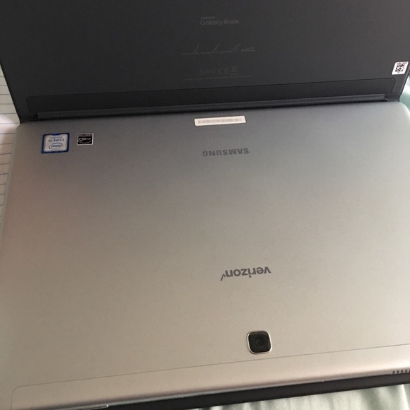 Labtop Tablet - Picture 3 of 3